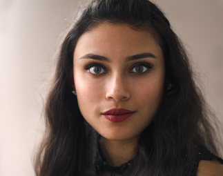 grapevine senior in studio